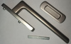 103639 Ручка HS-12 Раздельный гарнитур с накл и коротк ручкой-притвором до 78 уп.кол. 10 Цвет: титан